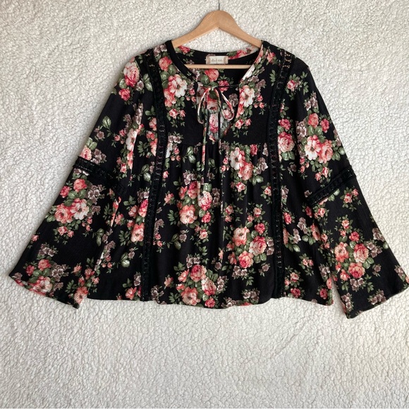 Altar'd State Women's long sleeve black floral boho blouse, Sz L - Picture 5 of 17